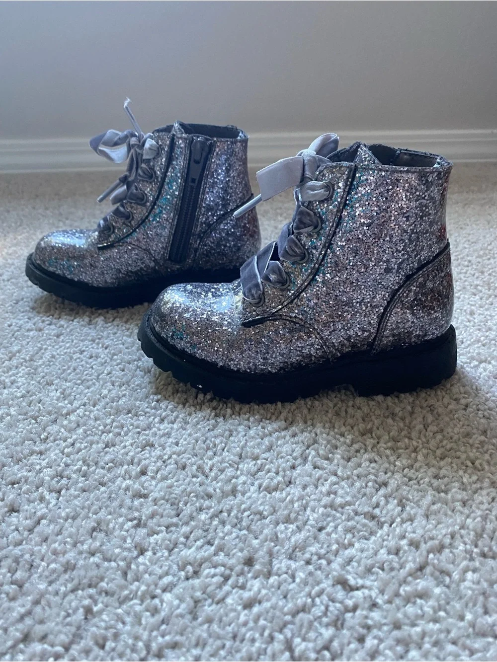 Old Navy Silver Glitter Lace-Up Ankle Boots for Kids